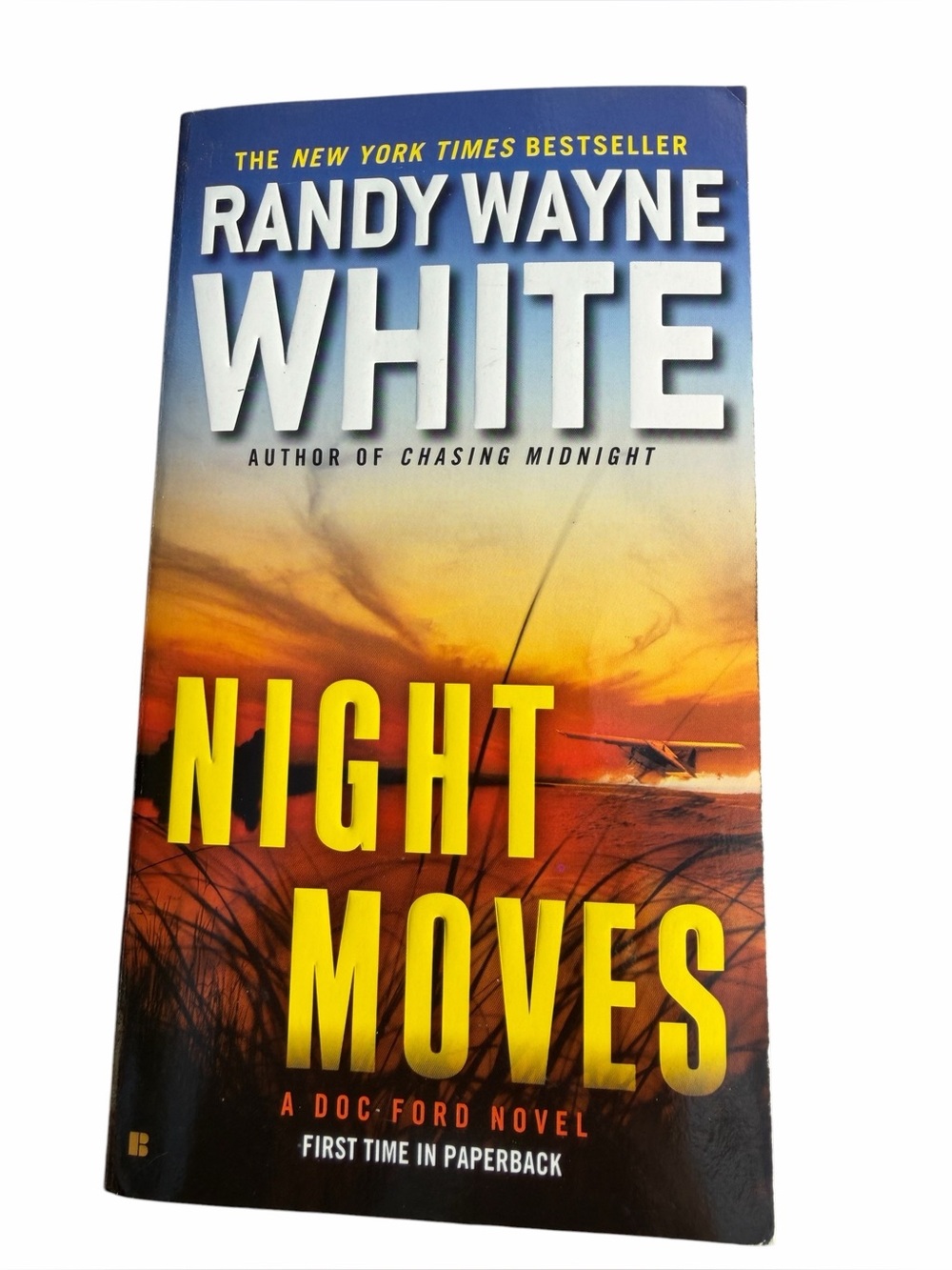 Book Night Moves by Randy Wayne White Doc Ford Series Ft Myers area FL Adventure